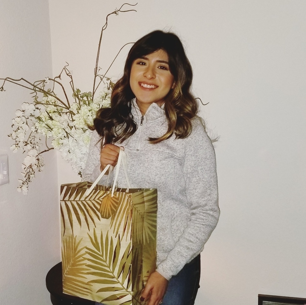 Meet your Posher, Rebecca